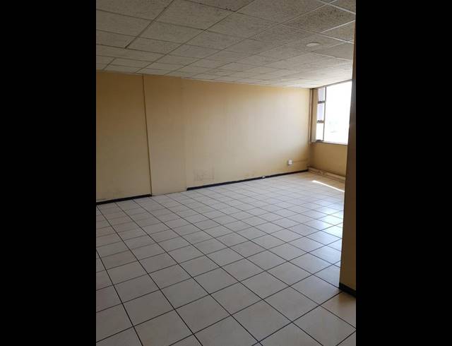 BUSINESS PROPERTY TO RENT IN ROODEPOORT CENTRAL